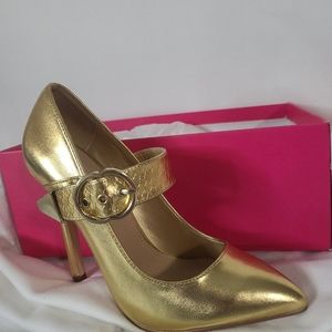 Shoedazzle, size 6, Gold Pump
